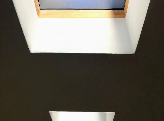 Дом отдыха Unique Old Town 2min To And Harbour Private Entrance