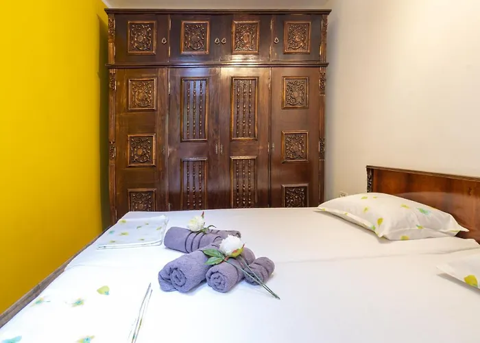 Unique Old Town 2min To And Harbour Private Entrance *