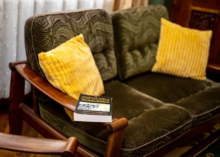 Дом отдыха Unique Old Town 2min To And Harbour Private Entrance Констанца